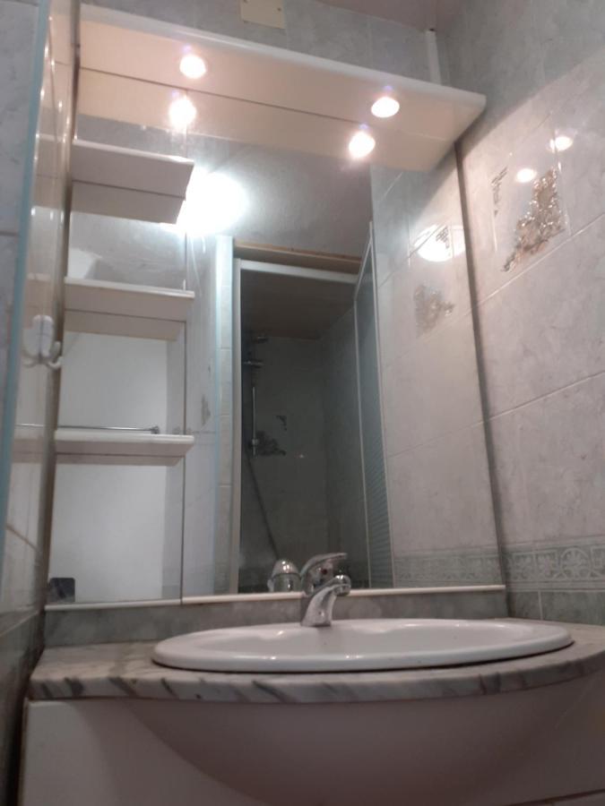 Appartement T1 Hyères Esterno foto